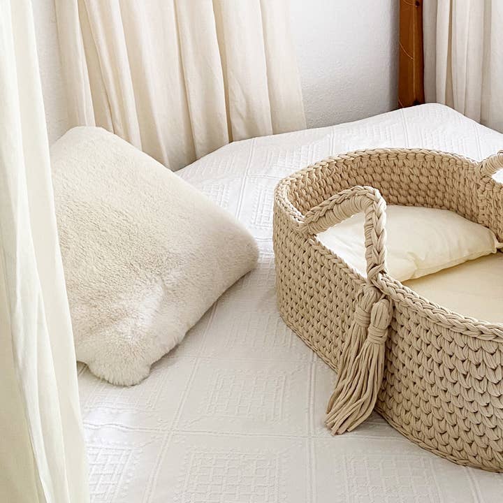Woven Basket Bassinet