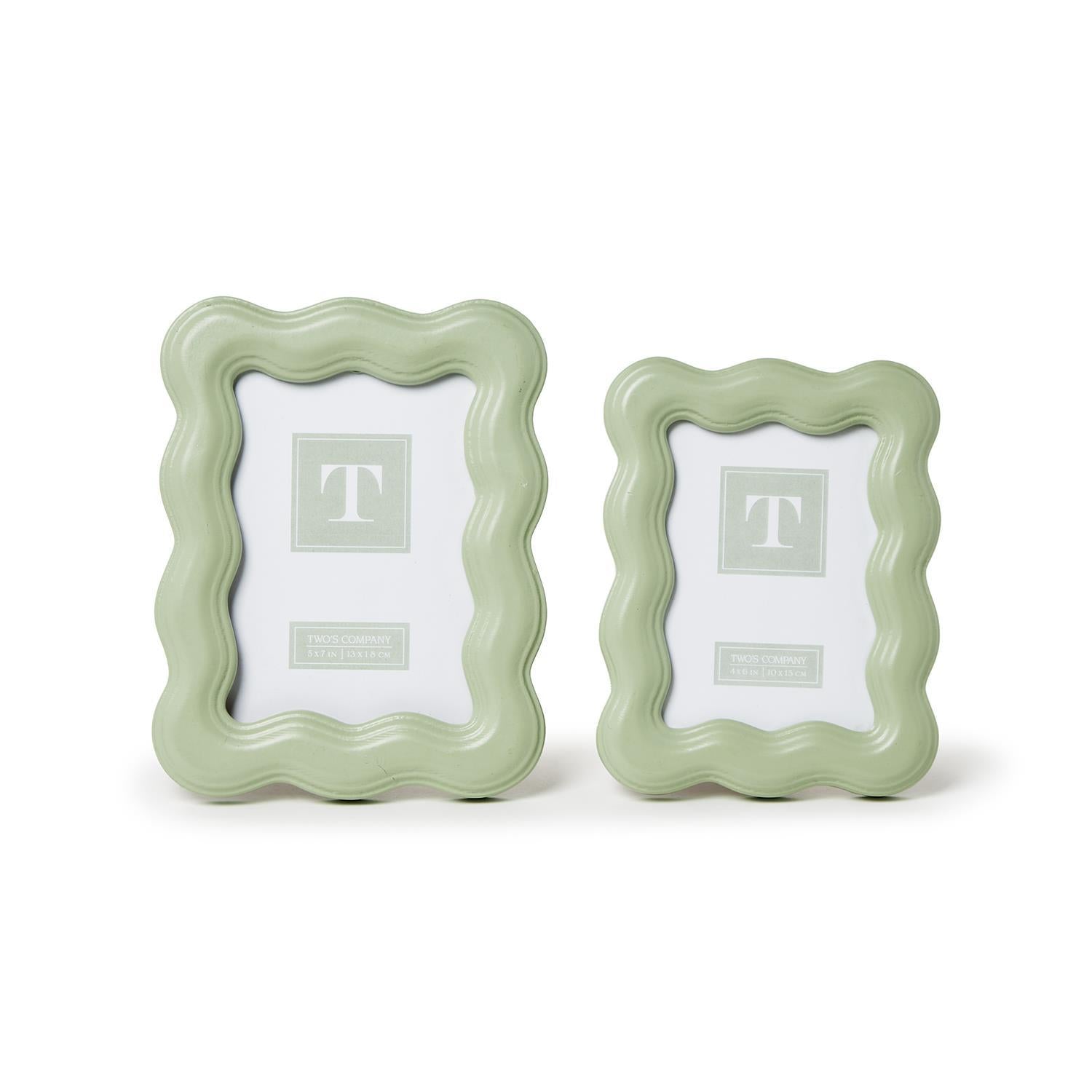 Set Of 2 Wavy Wood Photo Frame