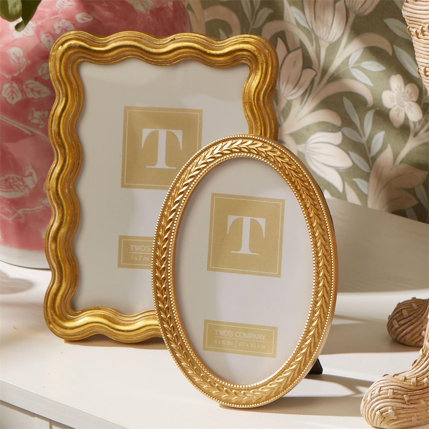 Set Of 2 Laurel Wreath Gold Oval Photo Frame