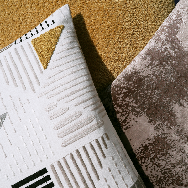 Grated Lumbar Pillow