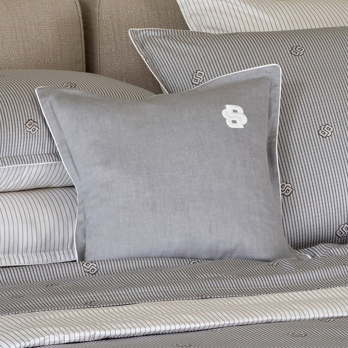 Volumn BB Decorative Pillow